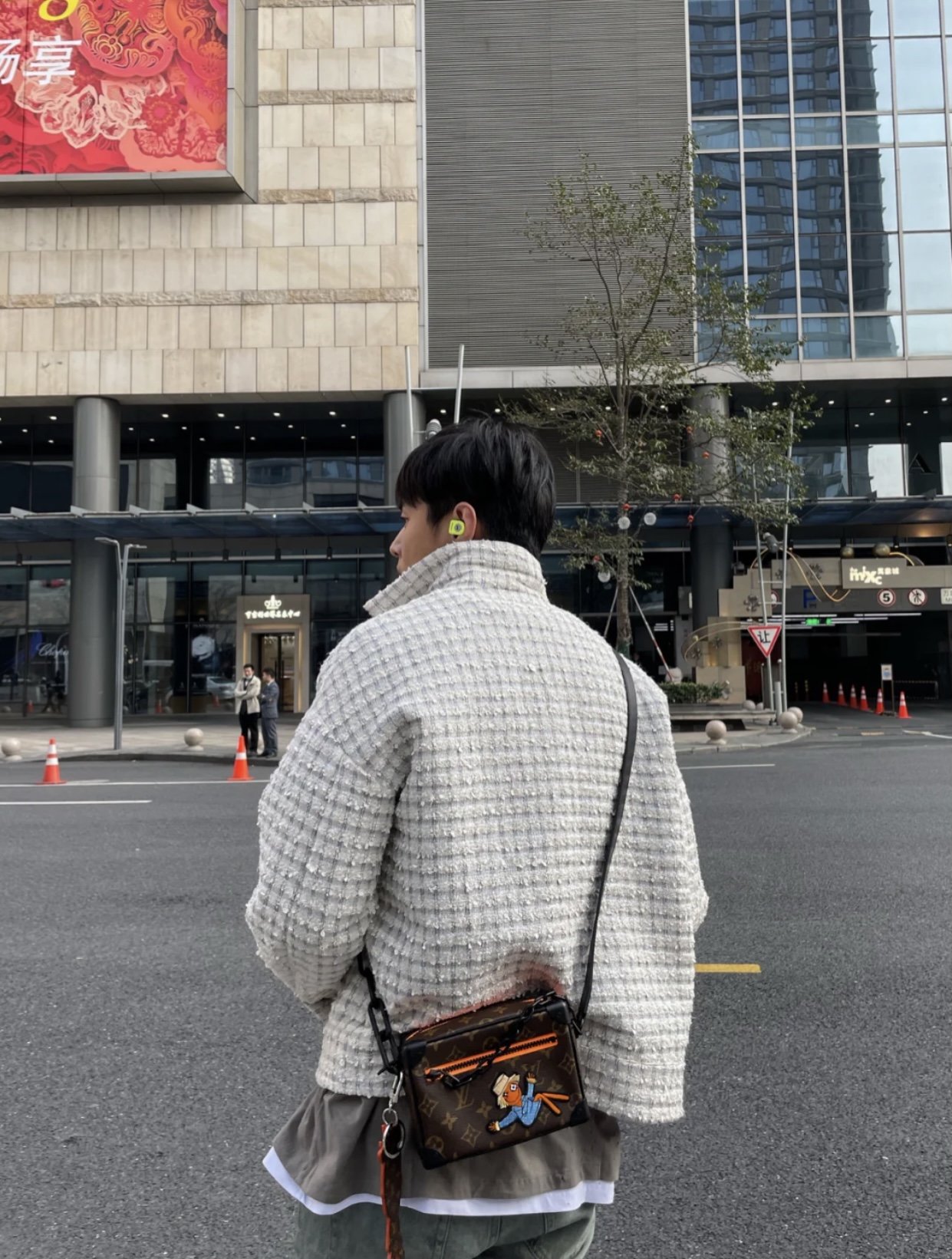 LV164293 bag
