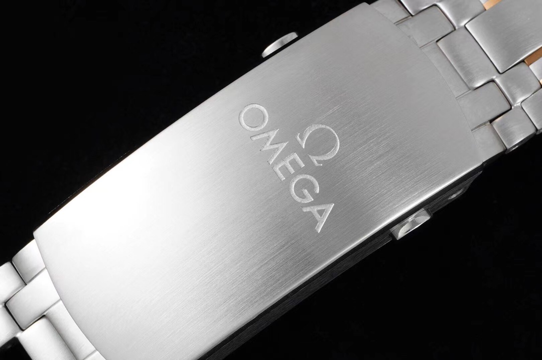 Omega SEAMASTER Seamaster Planet Ocean 210.30.42.20.01.001