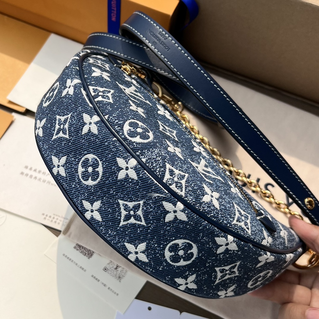 LV164879 denim bag