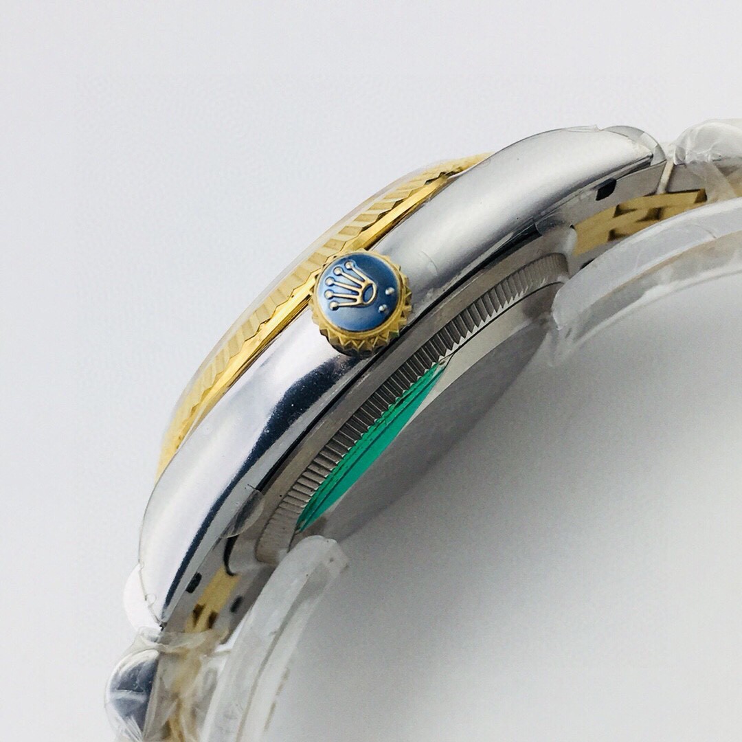 Rolex's original molded 3235 automatic mechanical movement Datejust series 126233