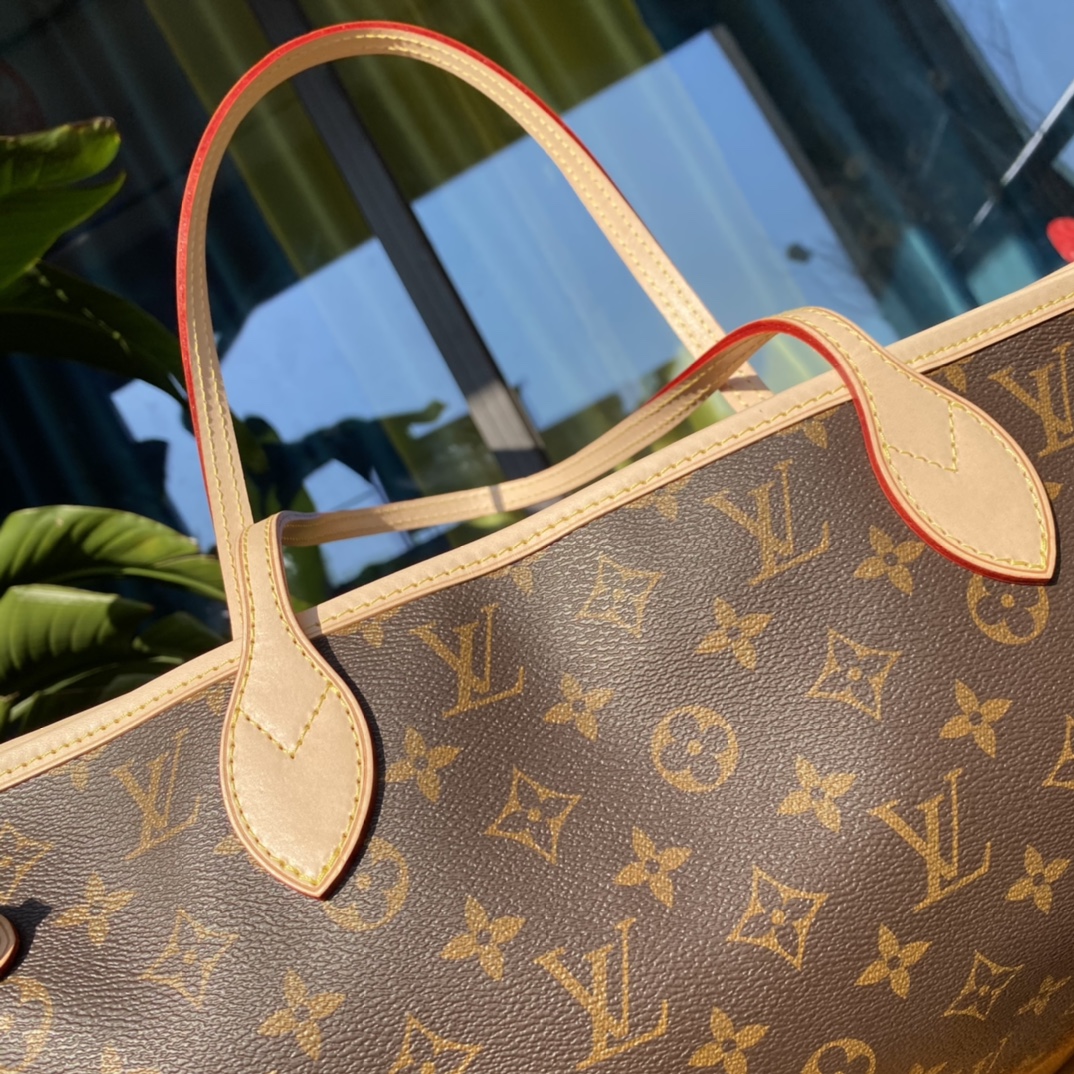 LV 164075 bag style