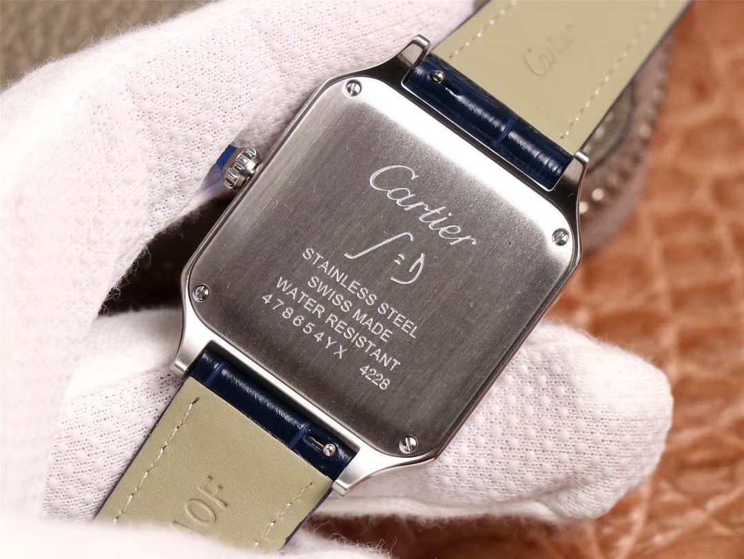 Cartier Santos' latest SANTOS-DUMONT couple series watch