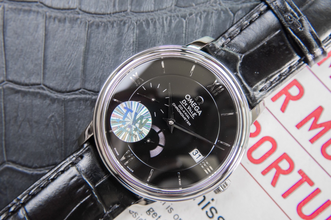 Omega Kinetic Die Fei is equipped with 2824