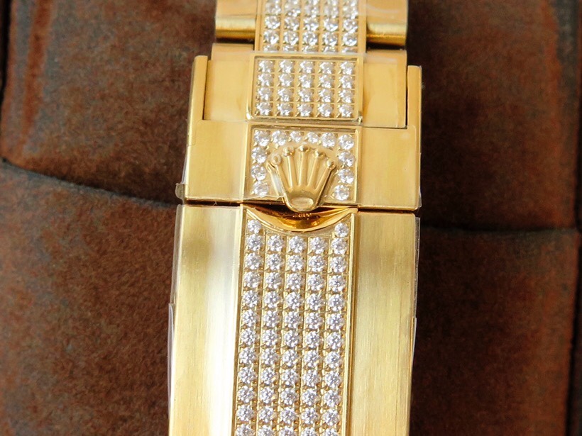 Rolex GMT-Master II Custom Edition 116759-SARU