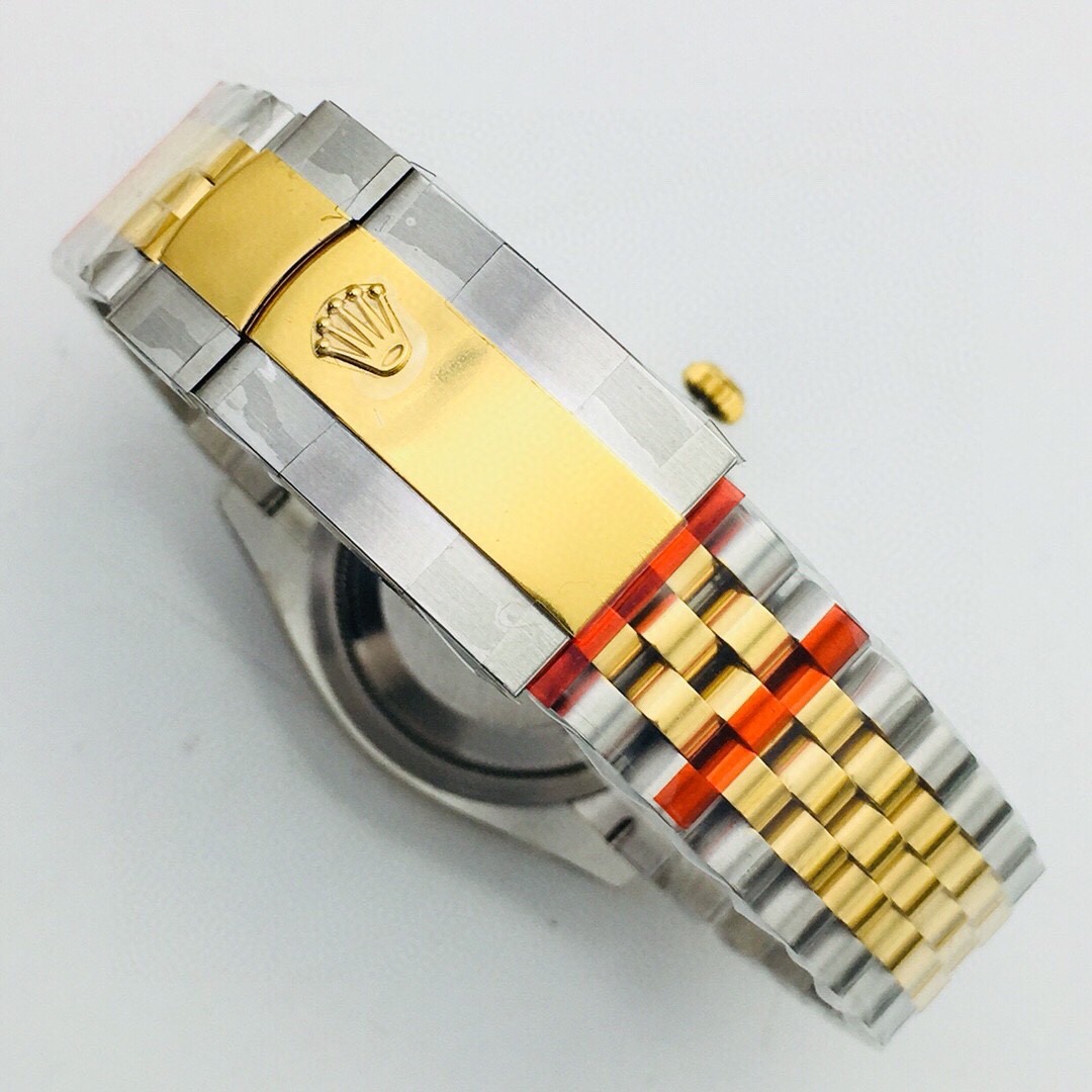 Rolex's original molded 3235 automatic mechanical movement Datejust series 126233