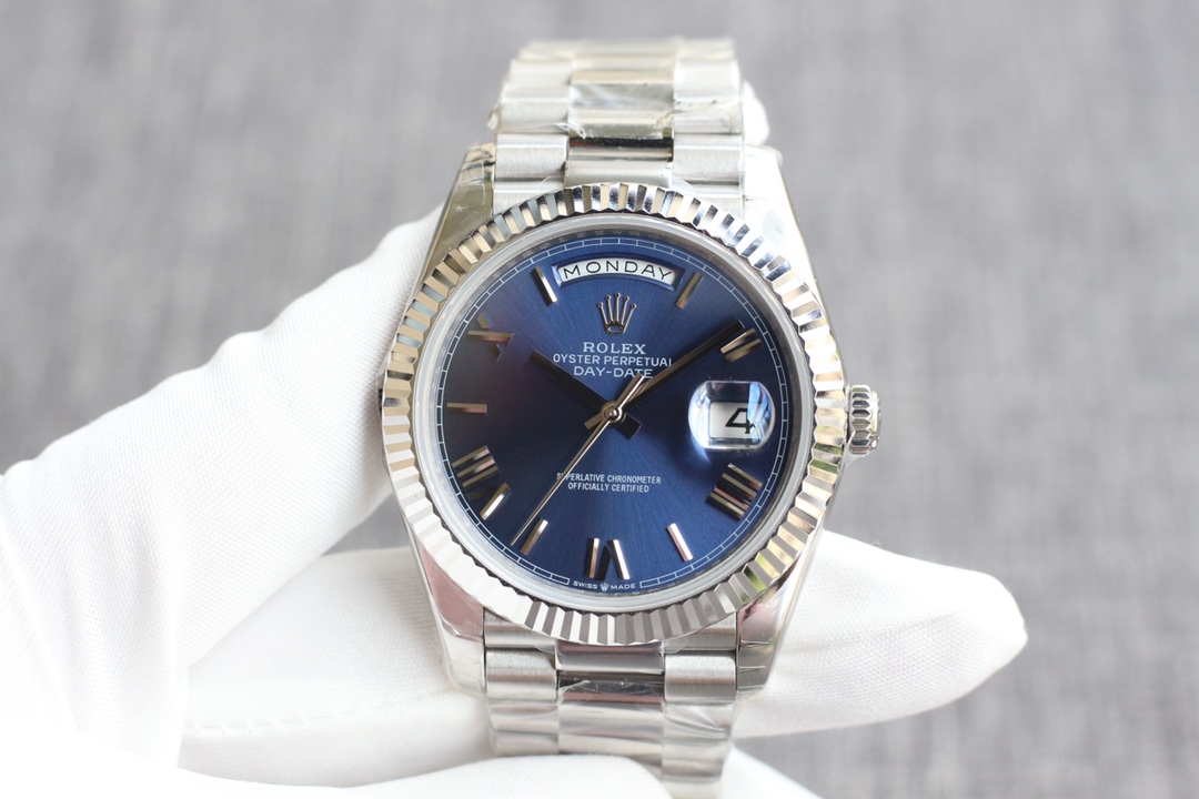 Rolex Datejust, 40mmx13mm in diameter, three beads with