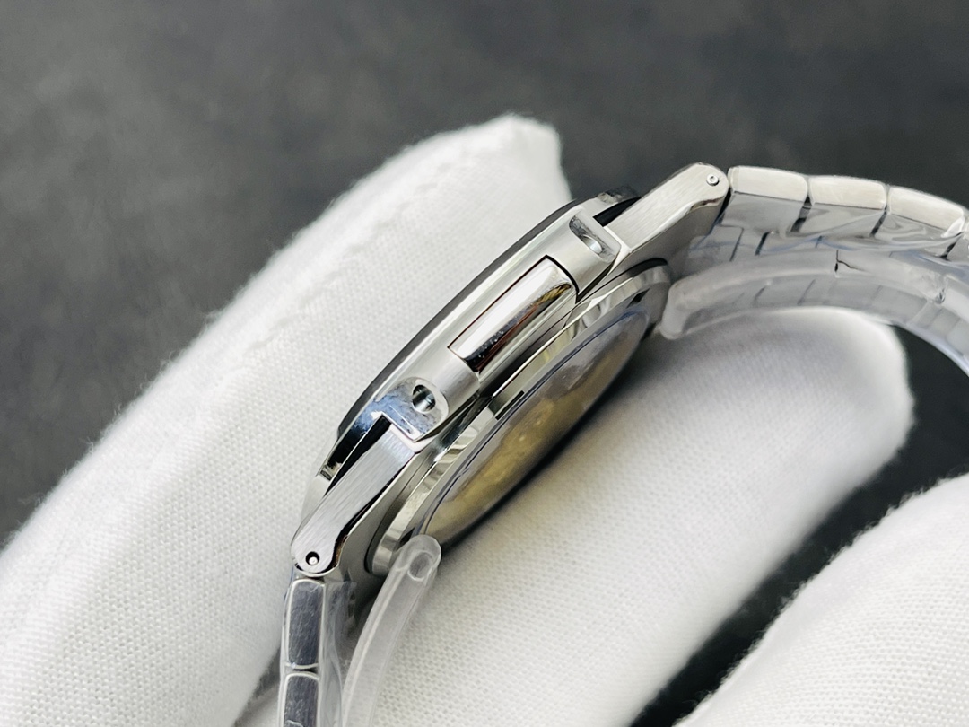 Patek Nautilus 5711 Pattek co-branded Tiffany global limited edition!