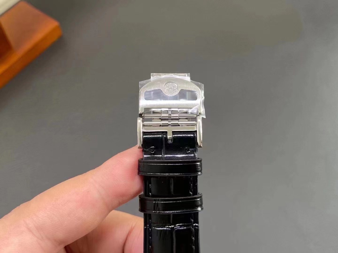 Green Surface IWC Portugal Series Transparent Bottom   style