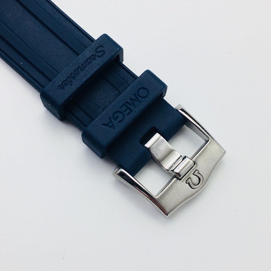 OMEGA's new Seamaster 300M series multi-functional men's watch! Details: