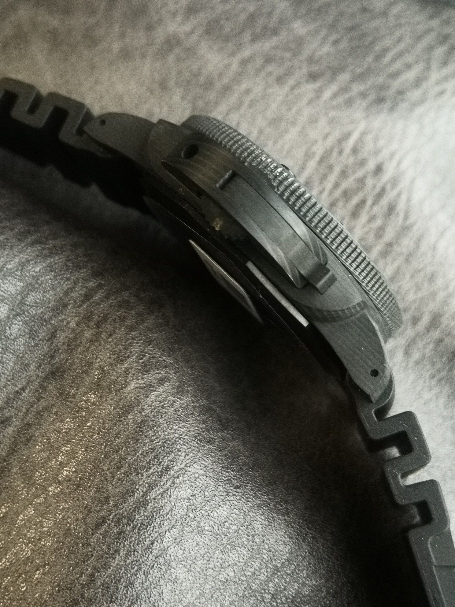 Panerai SUBMERSIBLE Stealth Series PAM00979 watch