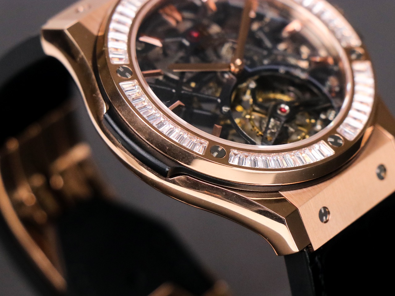 Exclusive debut of JB Hublot (Hengbao) CLASSIC FUSION series tourbillon!