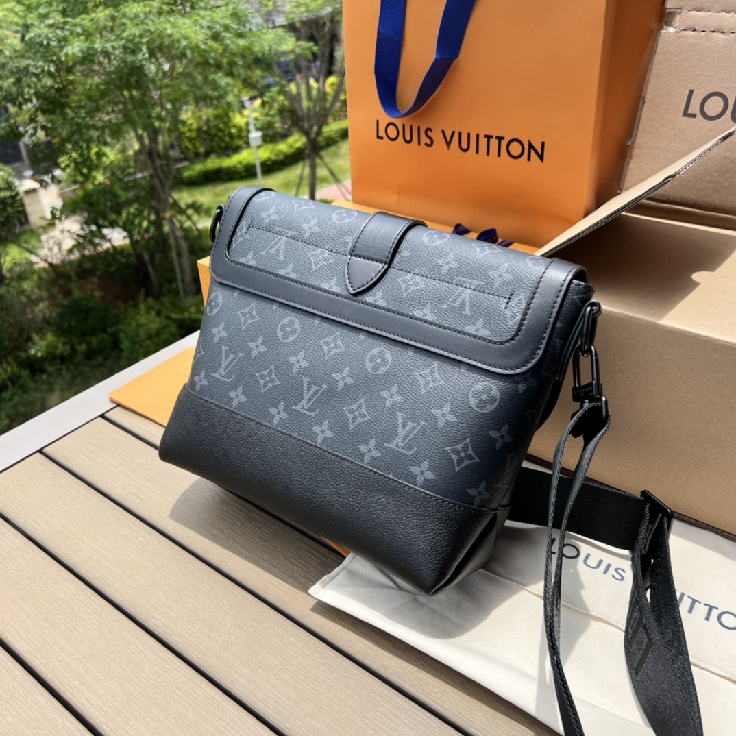 LV164483 men's bag