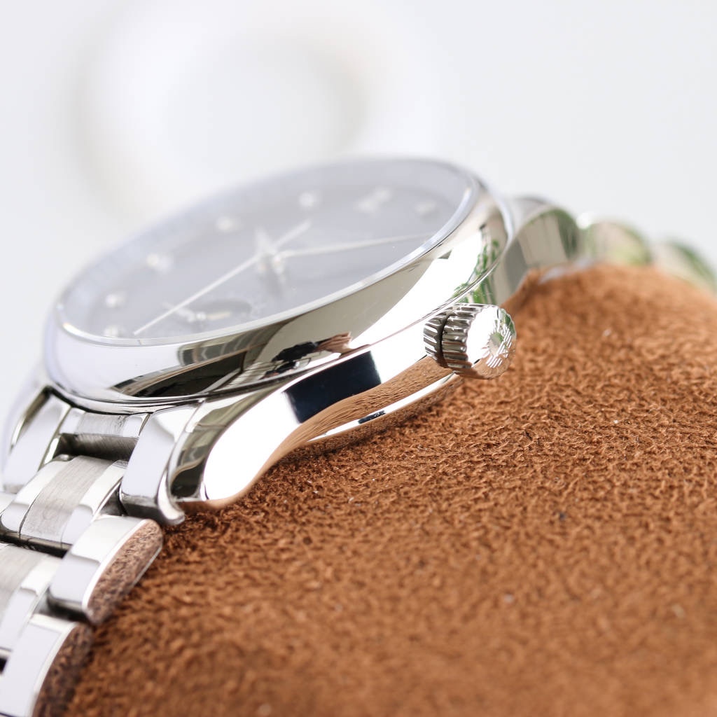 Longines' famous women's series L2.409..4.87.4 is simple and elegant,