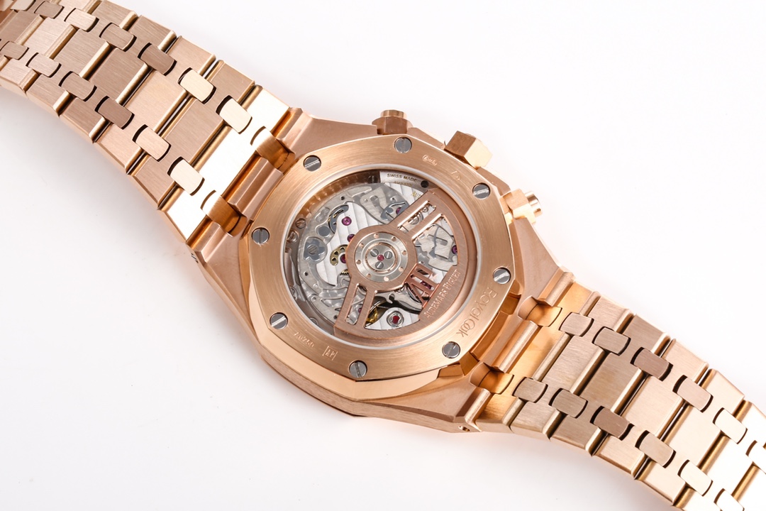 The new 26240 chronograph in the Audemars Piguet Royal Oak series