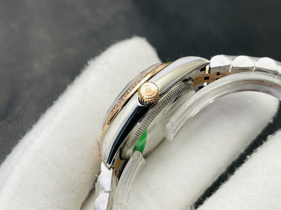 Rolex Datejust series (consistent with the original