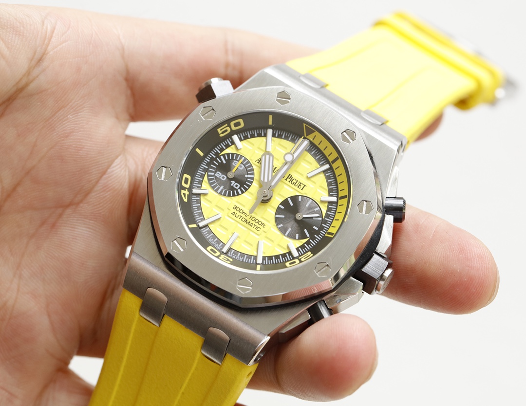 AP Audemars Piguet Royal Oak Series Fruit Watch Model: 26703