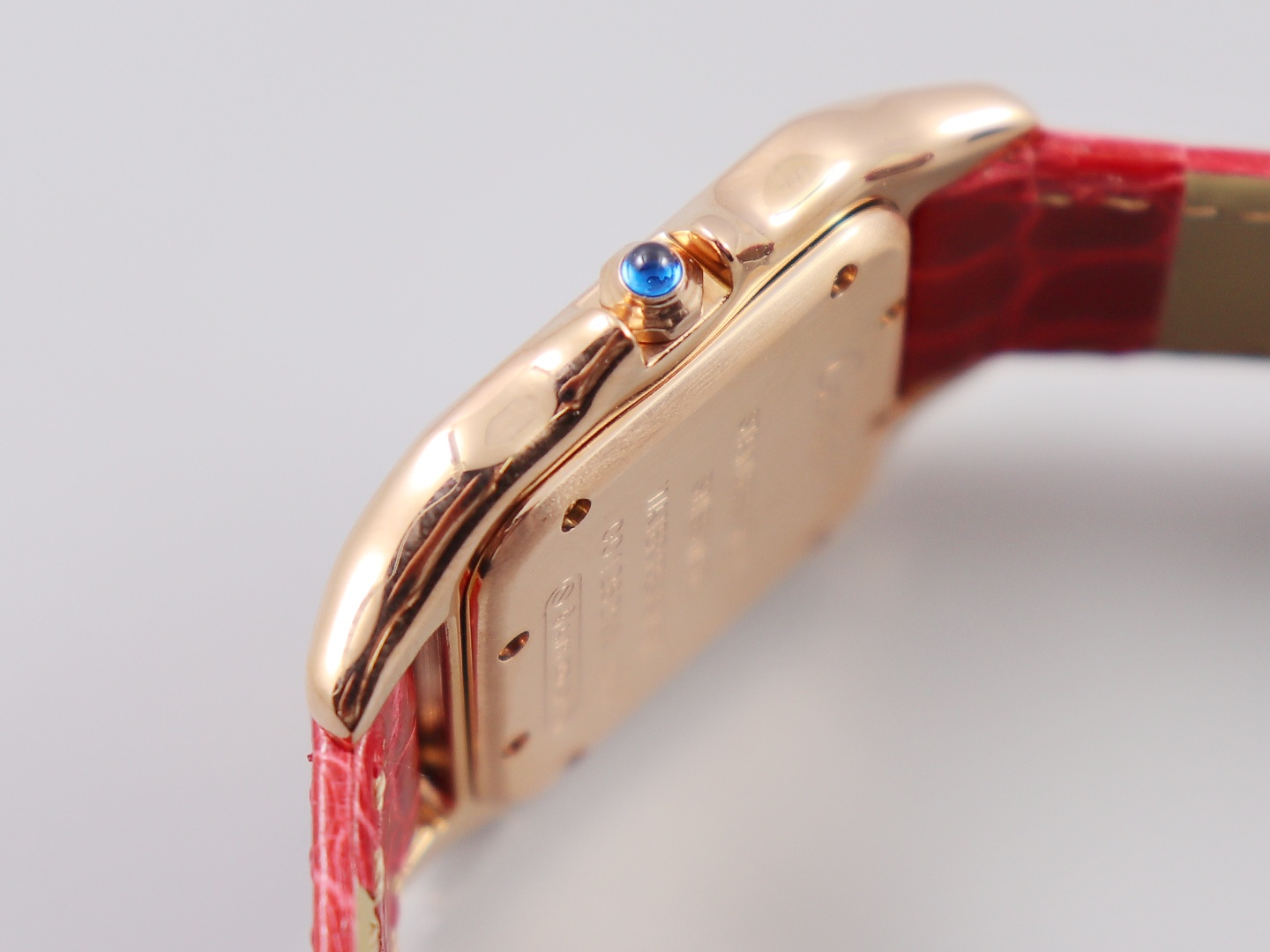 Cartier cheetah watch size: 27 x 37 mm, 22*30 mm,