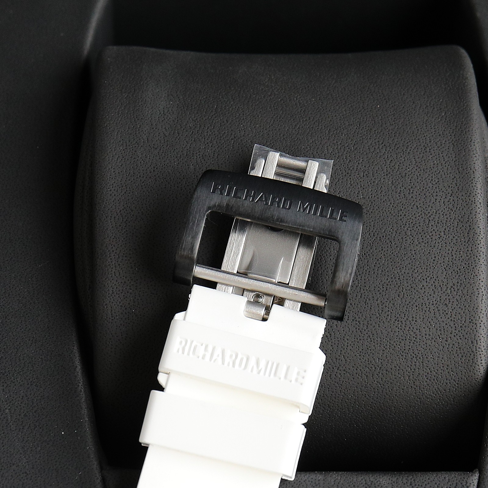 The Chad Mille 35-03 blue watch is a watch launched by Richard Mille.