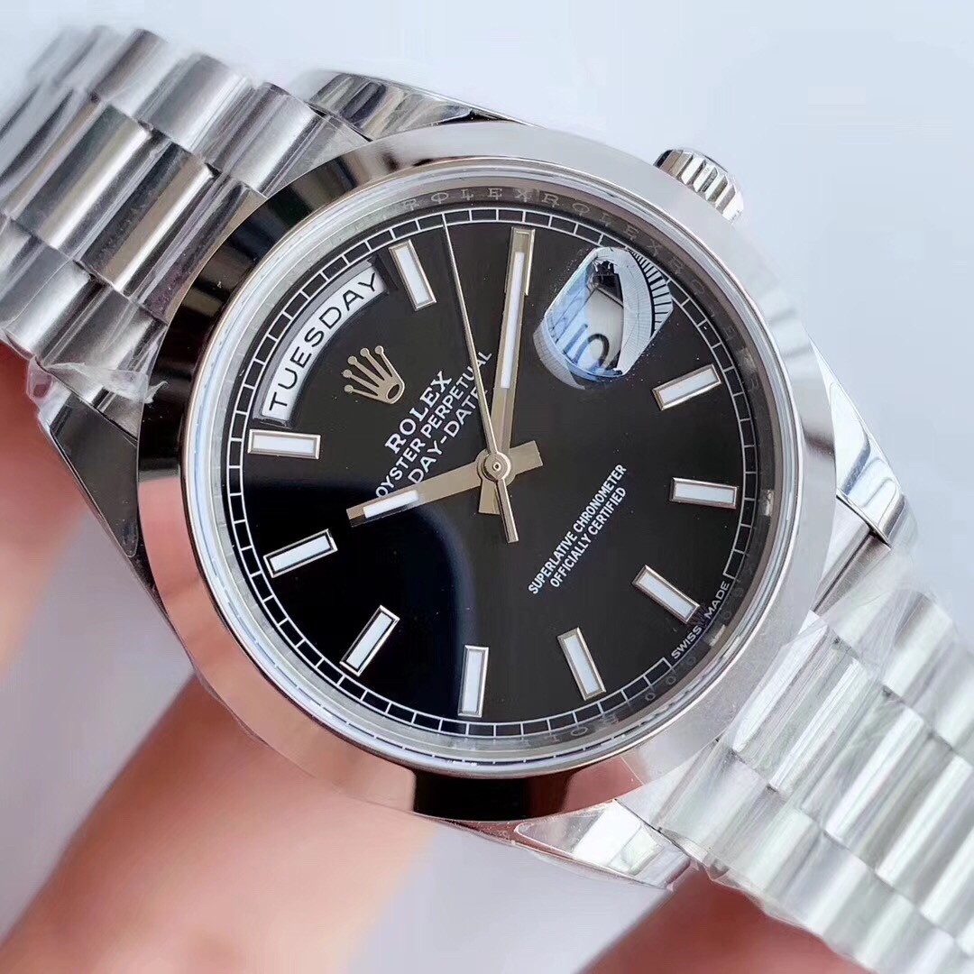 Rolex Datejust, 40mmx13mm in diameter, three beads with