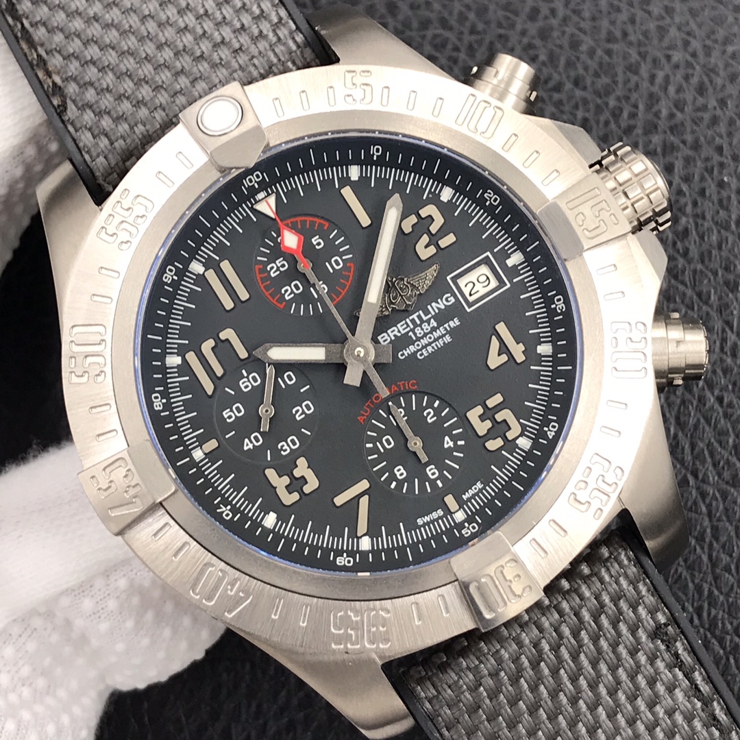 Breitling's new watch BREITLING AVENGER BANDIT