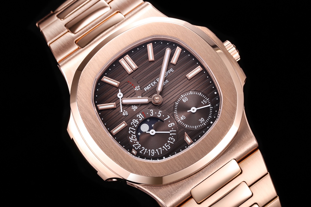Patek Philippe Nautilus 5712/1A-001 multi-function watch c