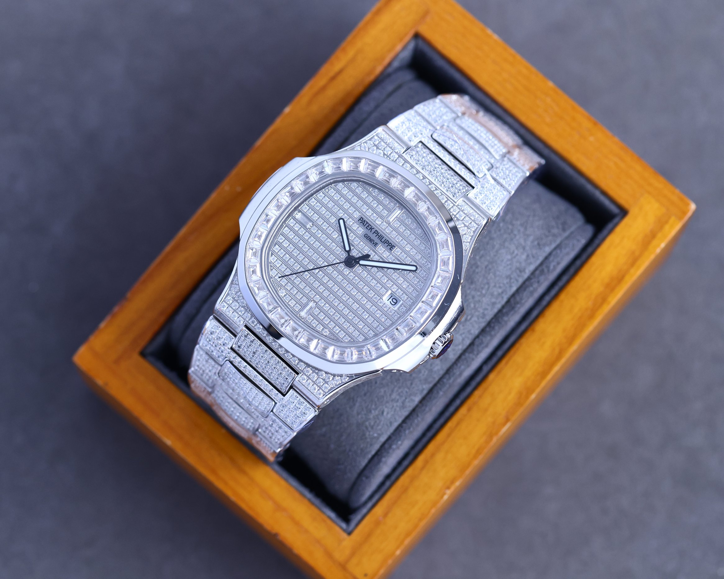 Patek Philippe's king of steel watches, the Nautilus 5711A watch,