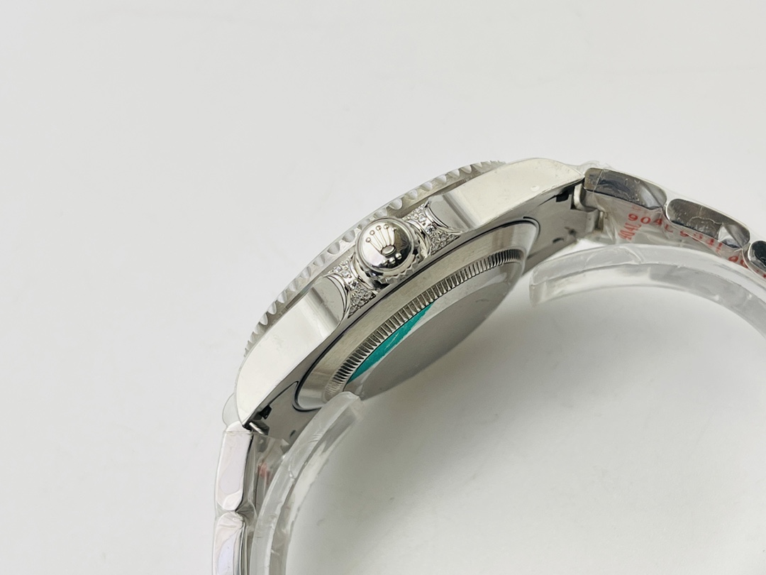 Rolex Greenwich II rear diamond custom version 116759 sa-78209 diamond pavé
