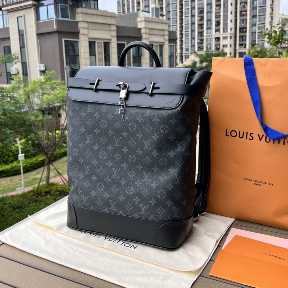 LV164229 travel bag