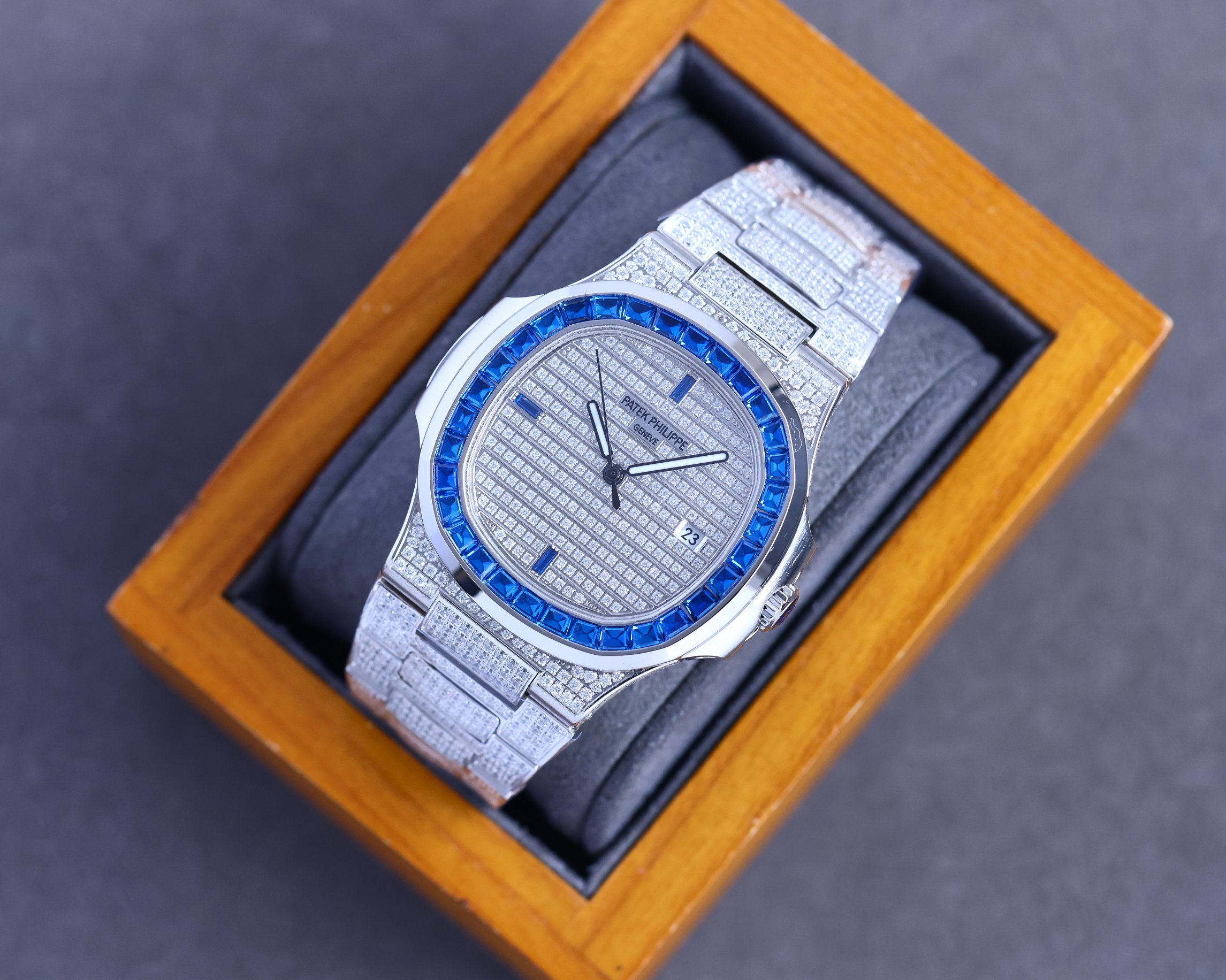 Patek Philippe's king of steel watches, the Nautilus 5711A watch