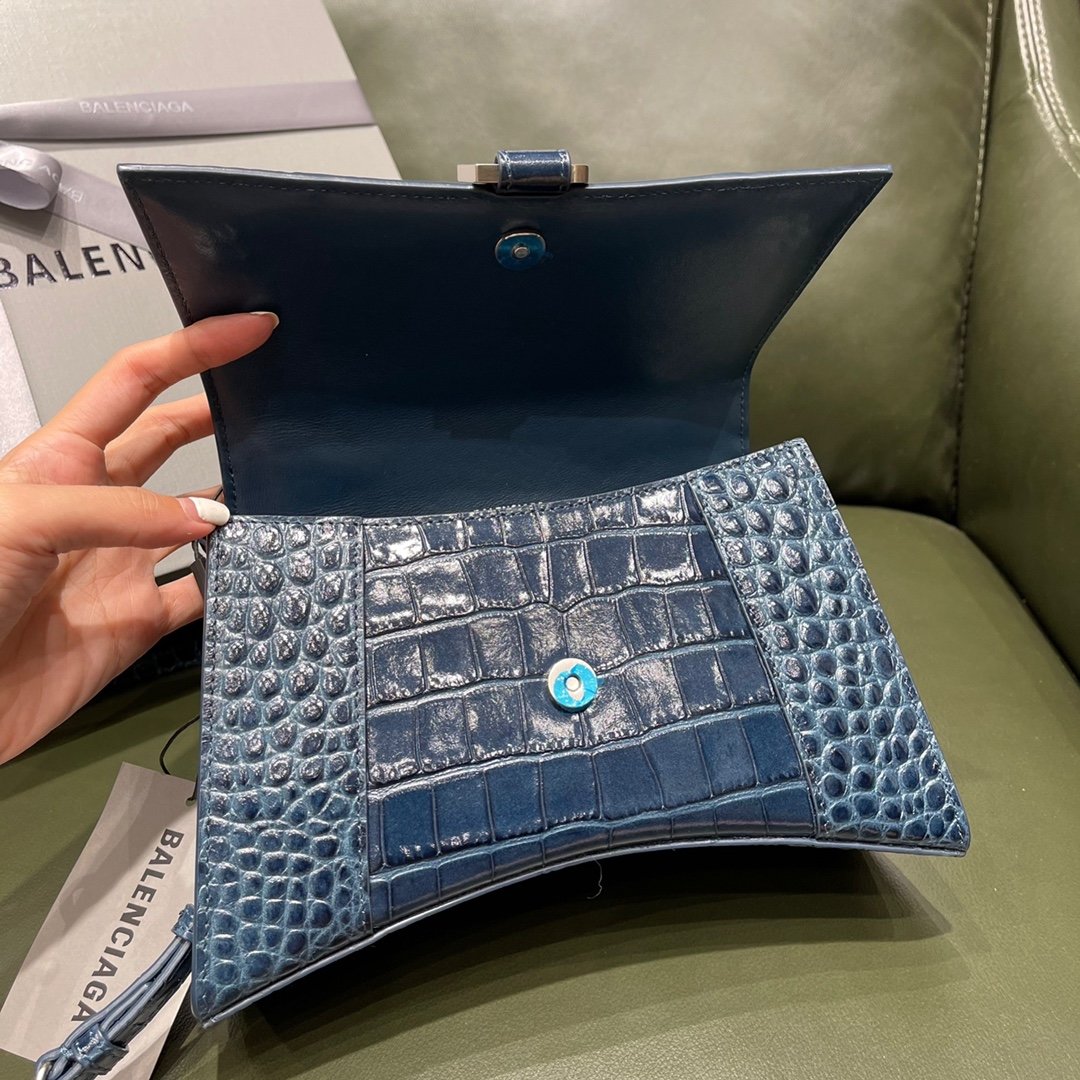 Balenciaga： 170093