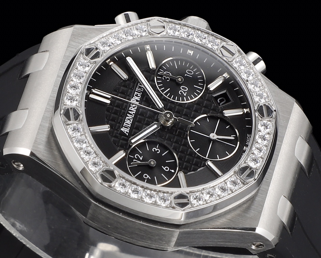 Audemars Piguet Royal Oak Women's Multifunctional Chronograph Mechanical Watch