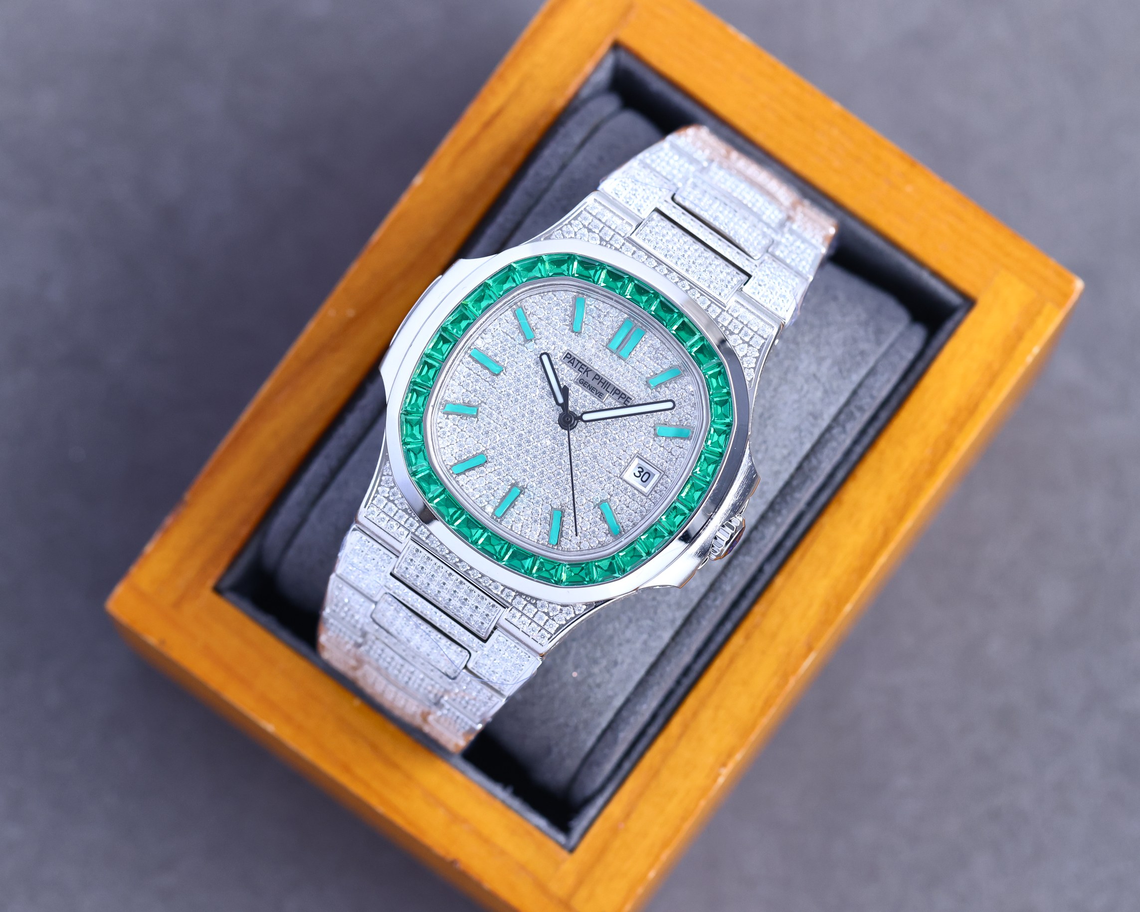 Patek Philippe's king of steel watches, the Nautilus 5711A watch