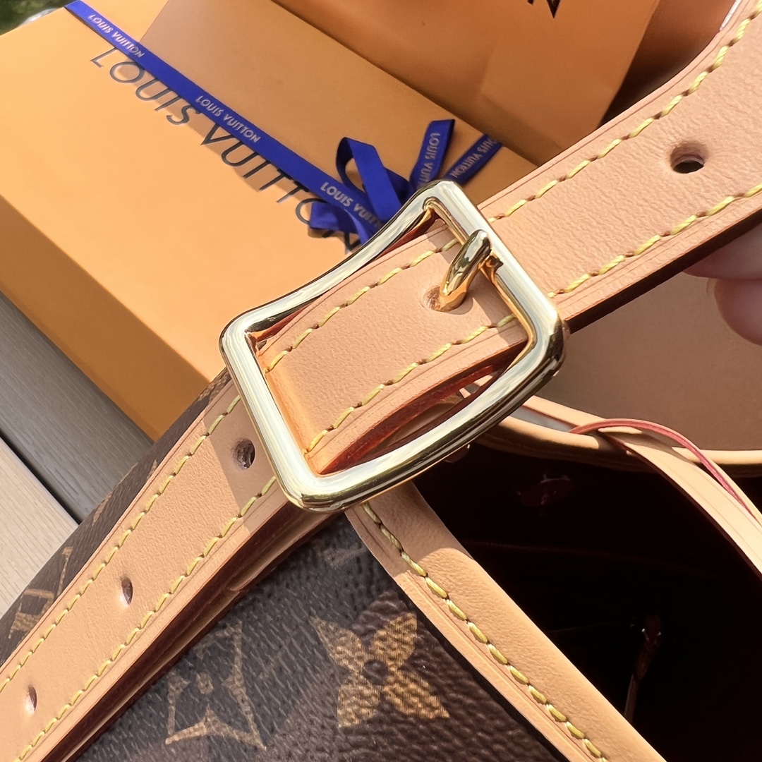 LV165041 bag