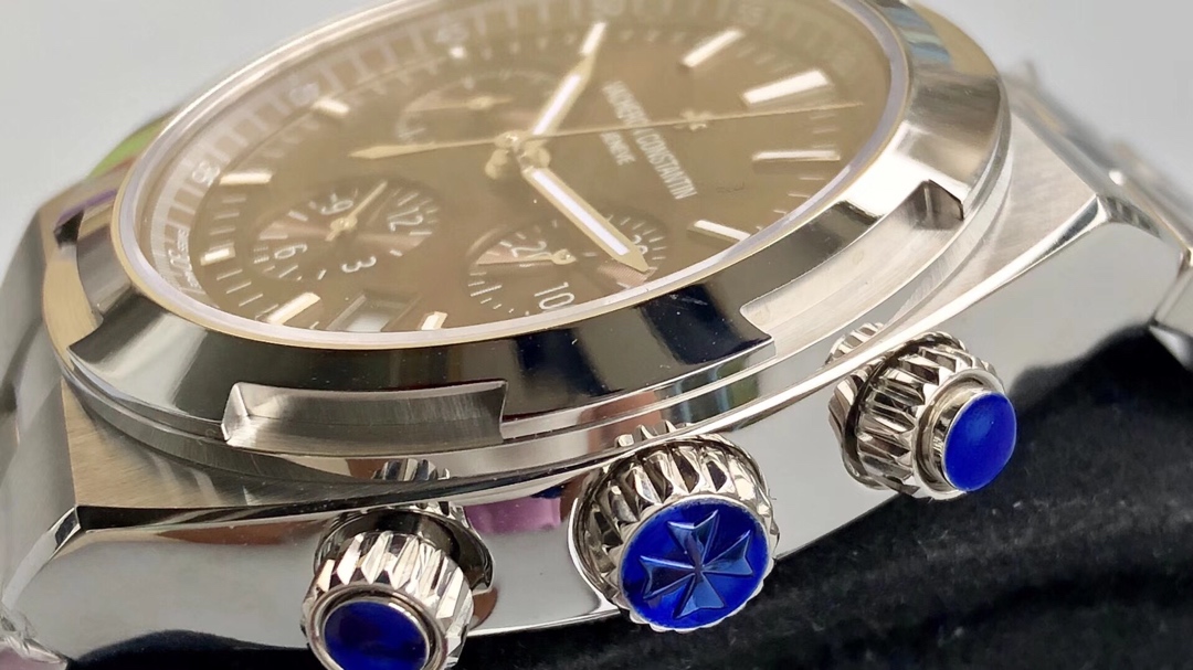 Vacheron Constantin Overseas 5500V