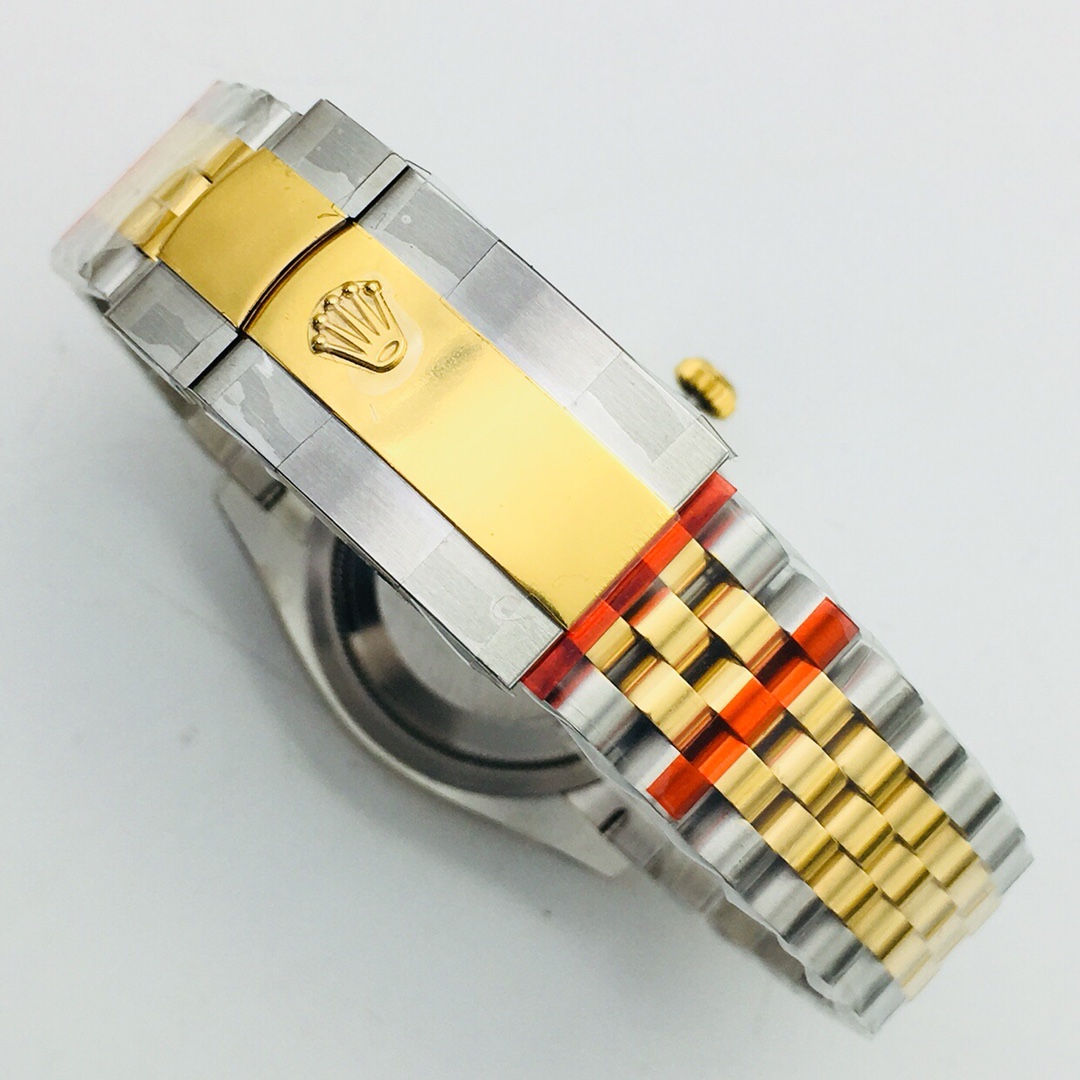 Rolex's original molded 3235 automatic mechanical movement Datejust series 126233