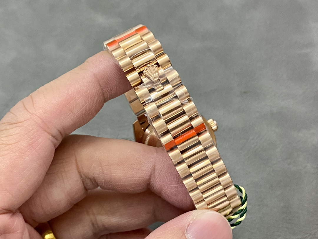 Rolex Women's Datejust Women's Ring Datejust 31mm Watch!