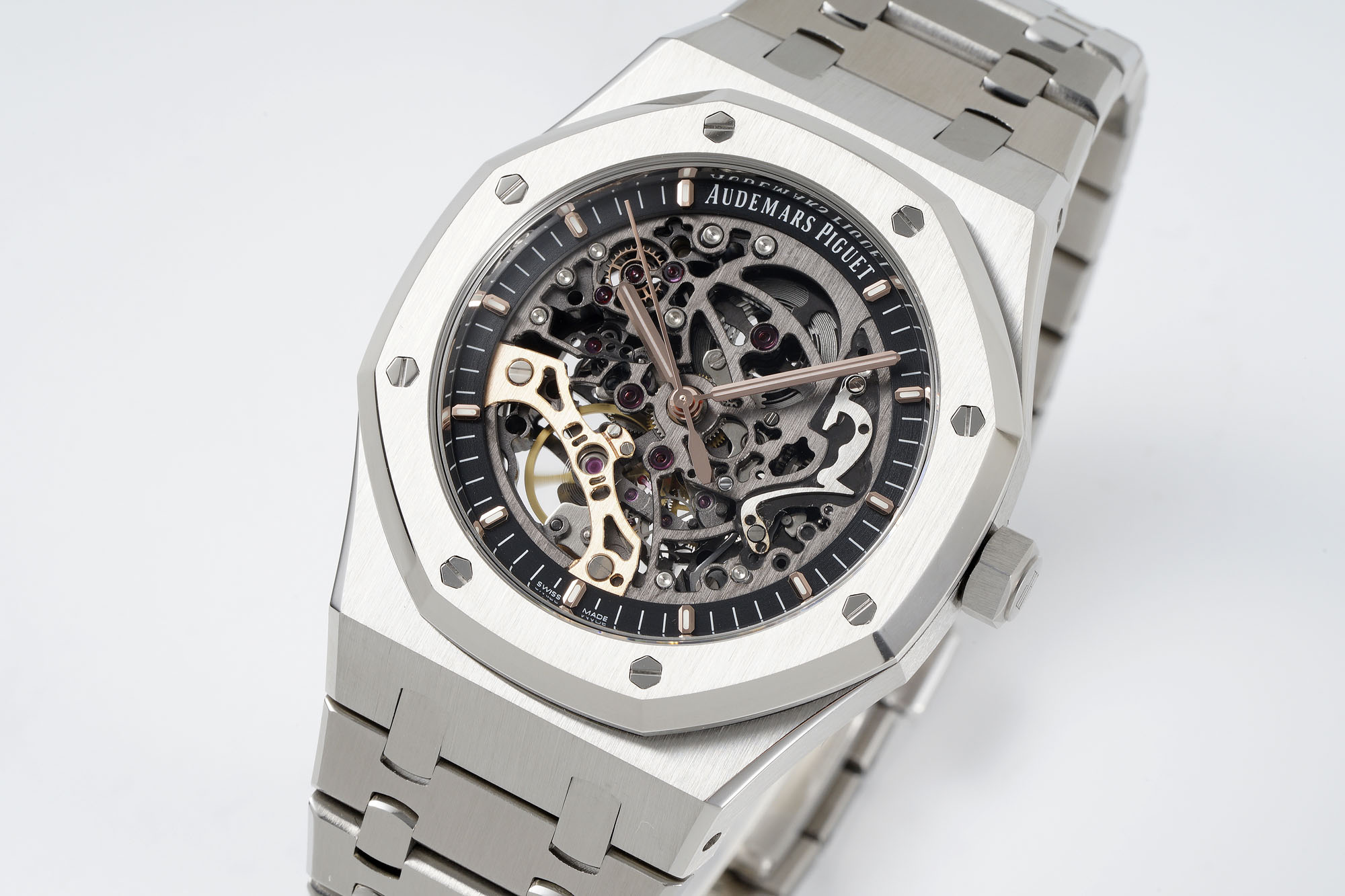 Audemars Piguet Royal Oak Offshore 15407ST.OO.1220ST.01 men's mechanical watch
