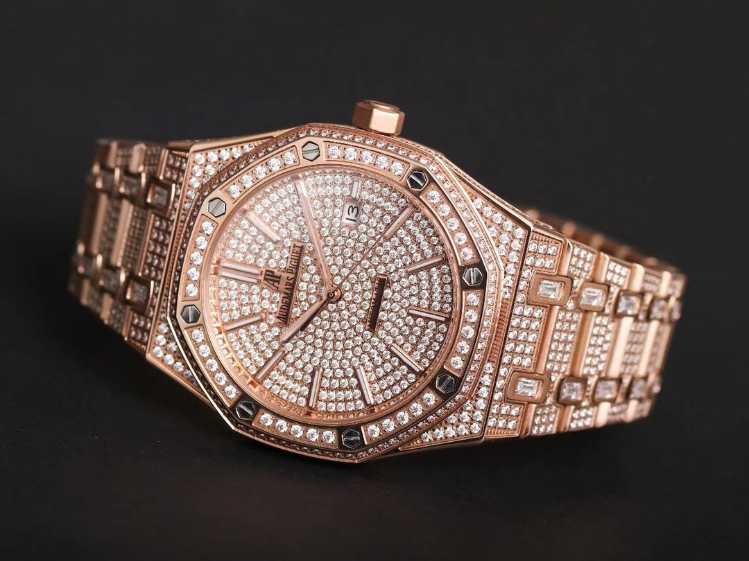 Royal Oak series 15452 couple's new model filled with star diamonds