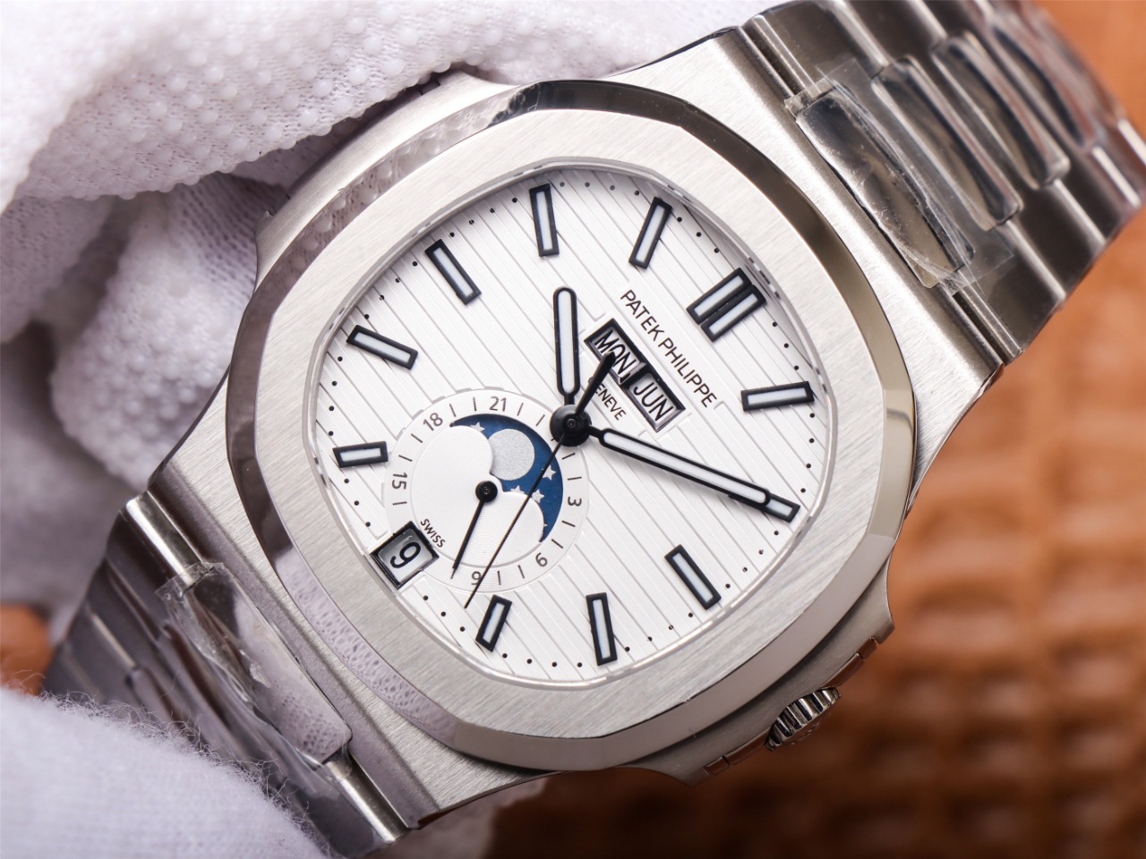 Patek Philippe Sport Elegance Series 5726/1A-010 Watch
