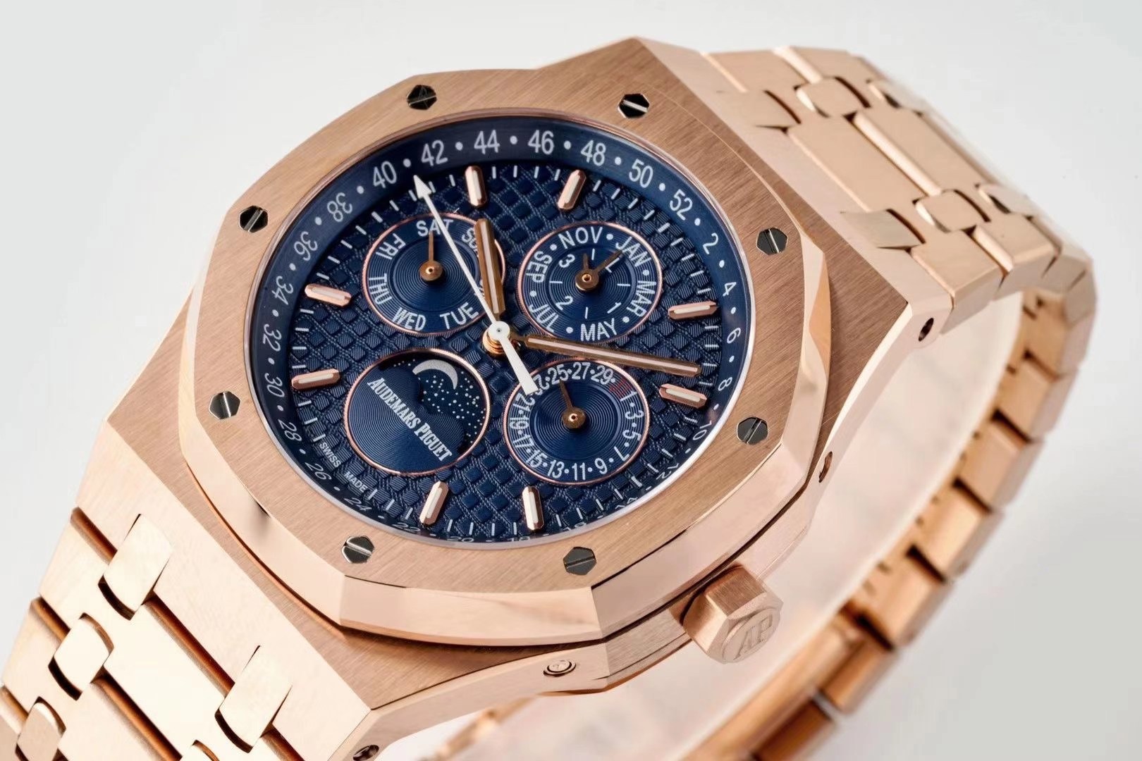 Audemars Piguet Royal Oak series multi-functional watches 26574 and 26606