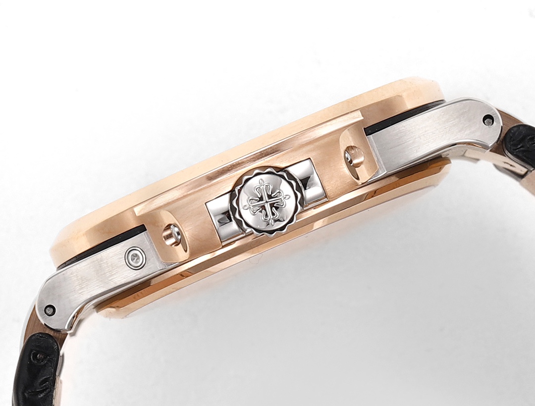 Patek Philippe 5712GR 