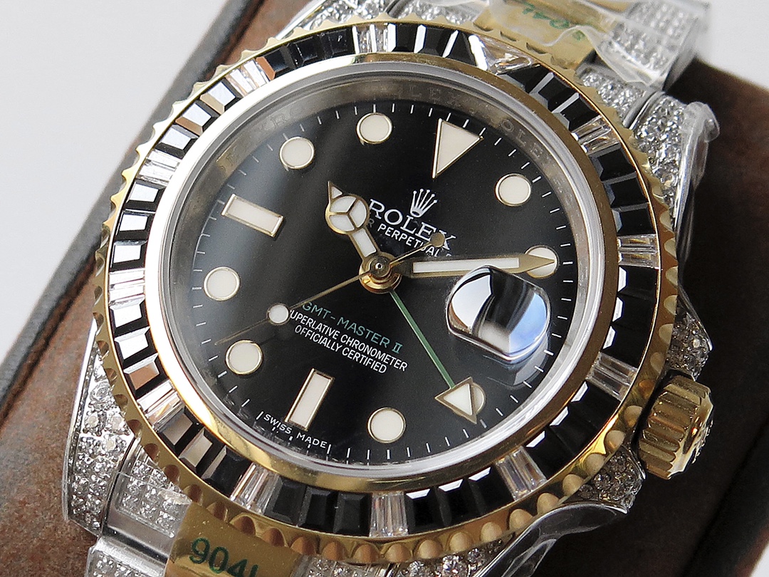 Rolex Greenwich II rear diamond custom version 116759 sa-78209 diamond pavé!