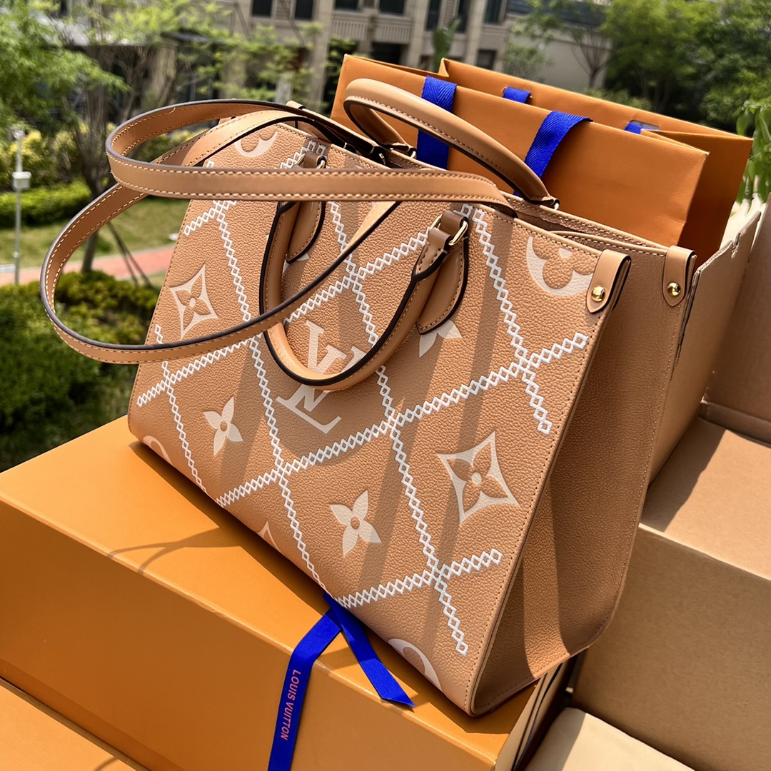 LV 164157 bag