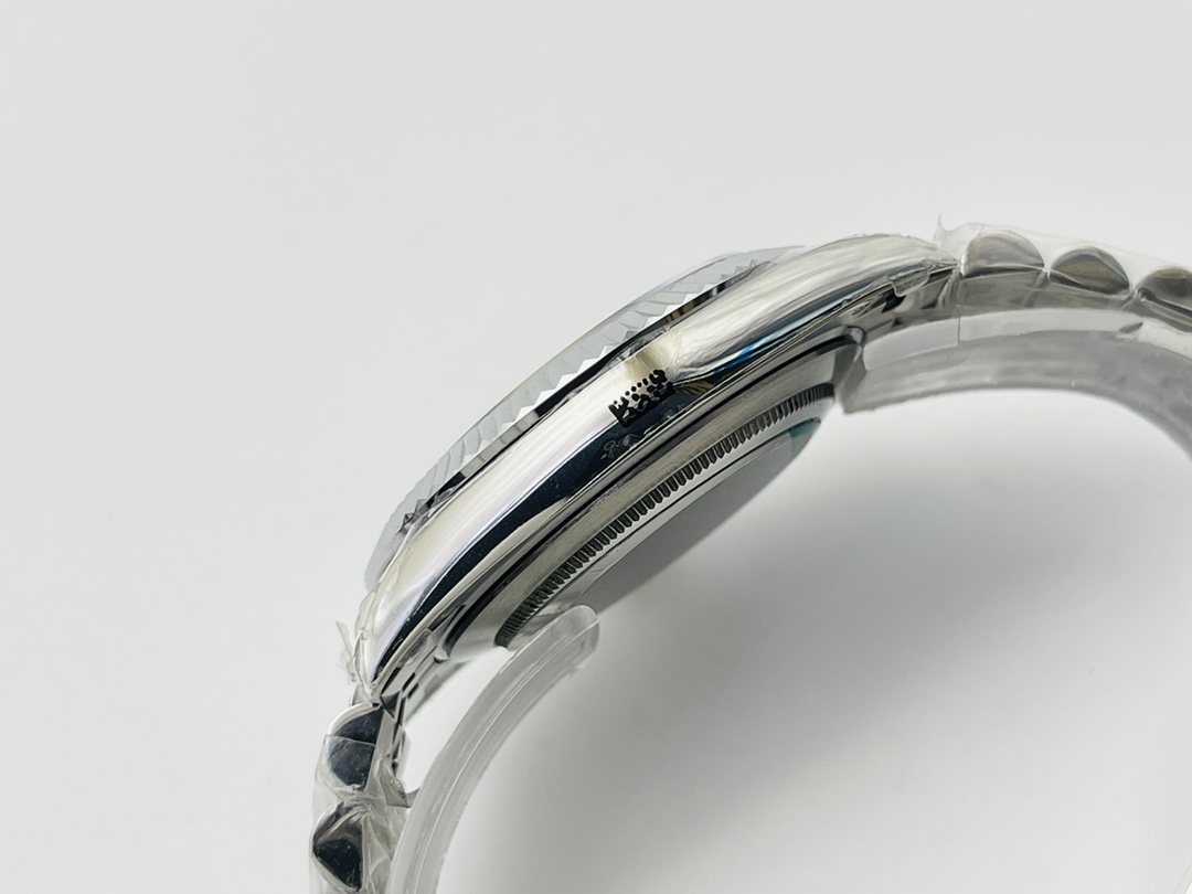 The Rolex Datejust 41MM series creates a classic watch