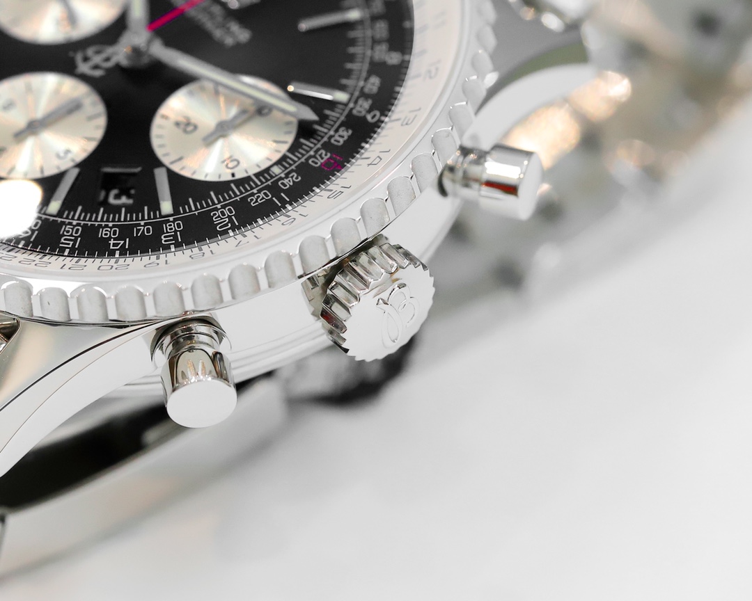 Breitling Navitimer 1 B01 Chronograph.
