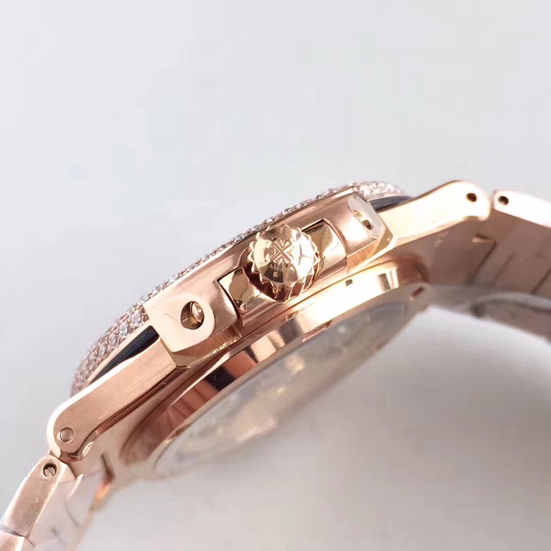 Patek Philippe sports series Nautilus, 5719/1G-001 watch