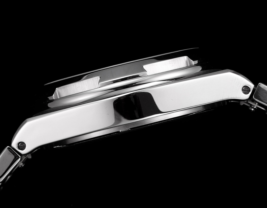 Vacheron Constantin 7900V series, with