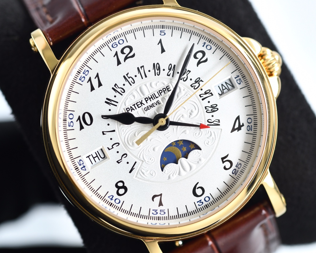 Patek Philippe's classic super complex multi-function 5159 perpetual calendar series watch
