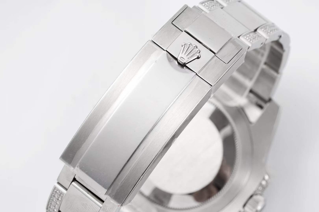 Rolex Greenwich-Master 116759 SAru-78209 Custom Edition with Diamonds on the Back