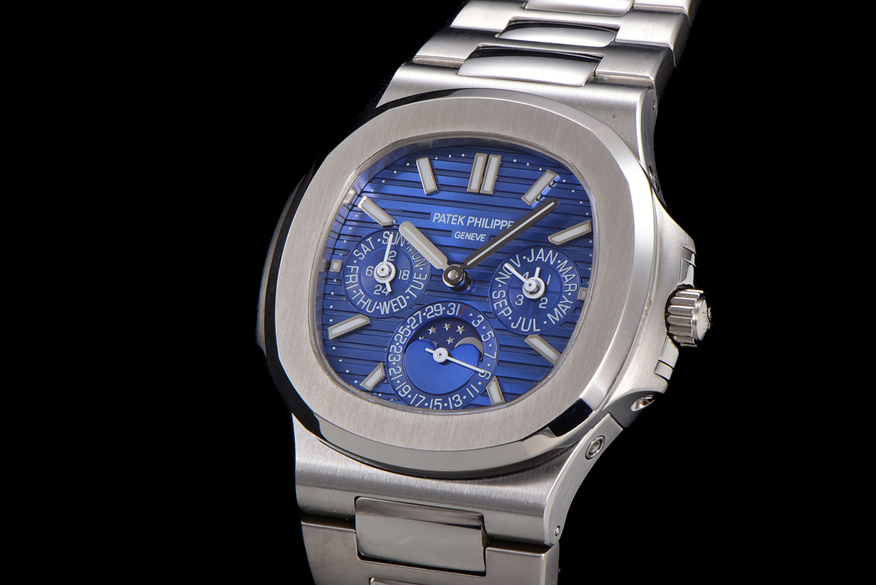 Patek Philippe 5740/1G-001 - the ultra-complex multi-functional Nautilus complex watch